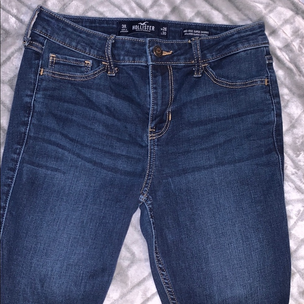 Hollister mid-rise super skinny